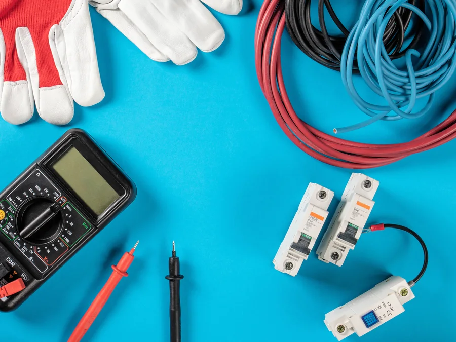 Mise aux normes par un électricien à Grigny